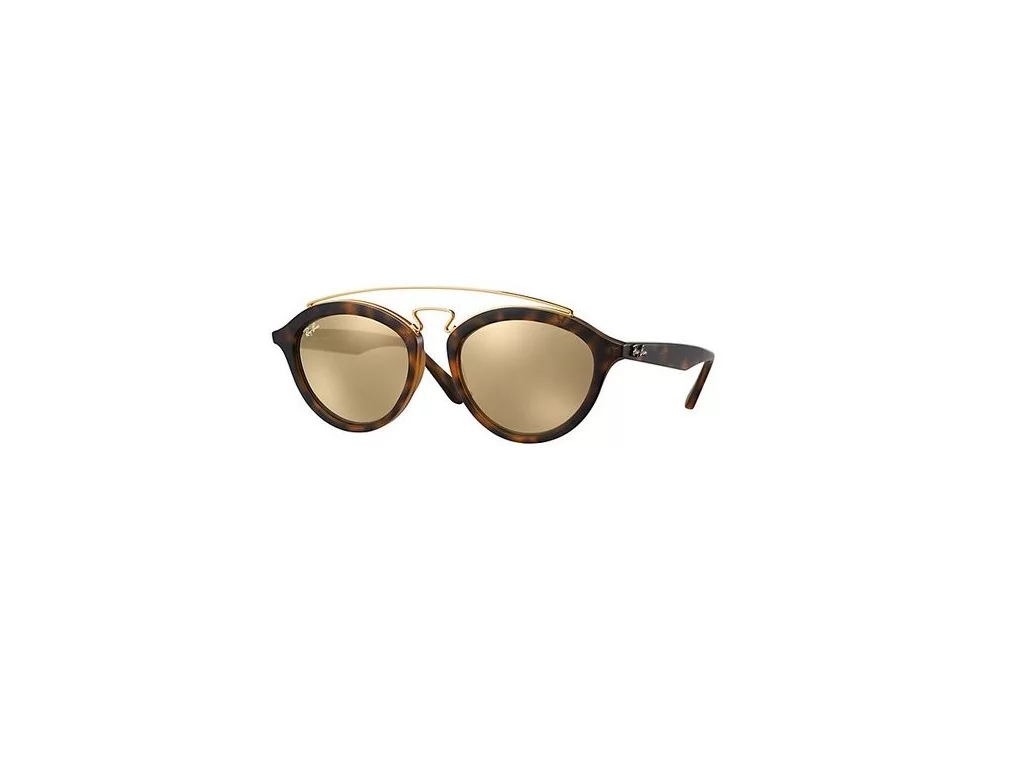 Novinky Ray-Ban na rok 2017 - Trendom je výrazný nosník Novinky Ray-Ban na rok 2017 - Trendom je výrazný nosník
